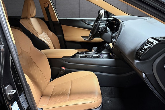Lexus NX450h 18 of 25
