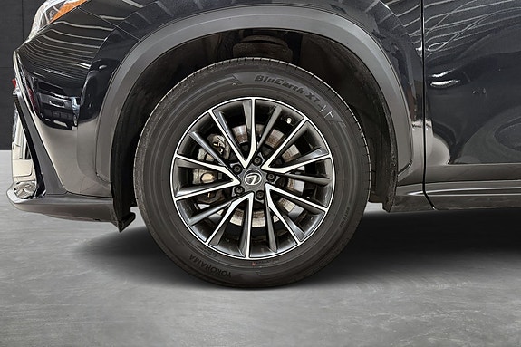 Lexus NX450h 22 of 25