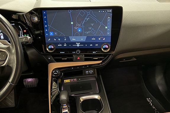 Lexus NX450h 15 of 25