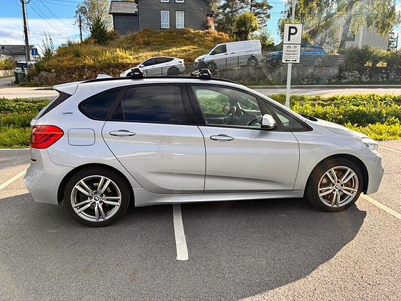 BMW 225xe 6 of 22