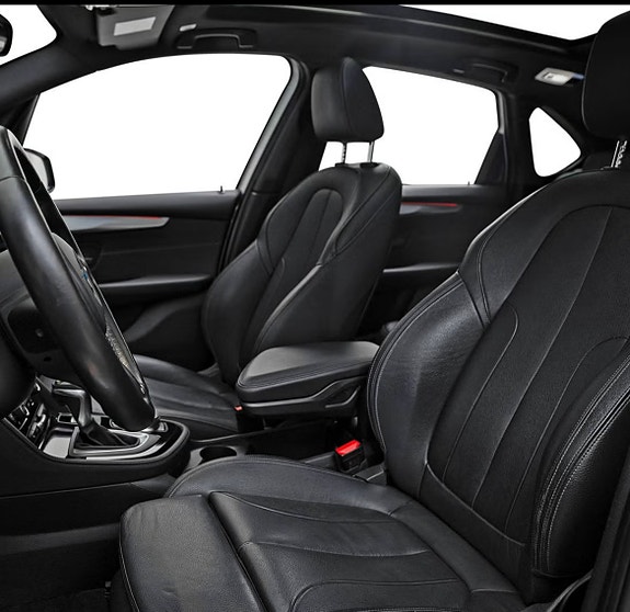 BMW 225xe 8 of 22