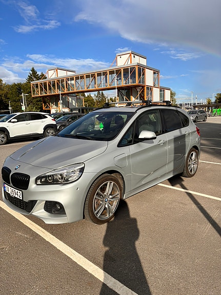 BMW 225xe 3 of 22