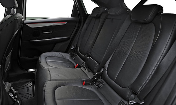 BMW 225xe 9 of 22