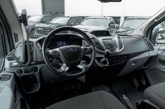 Ford Transit 15 of 30