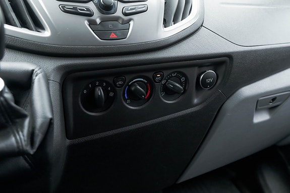 Ford Transit 21 of 30