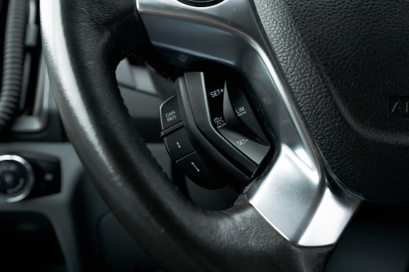 Ford Transit 28 of 30