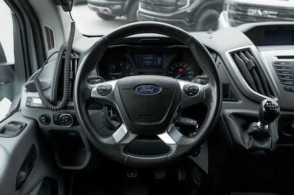 Ford Transit 16 of 30