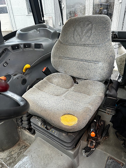New Holland TN75DA 16 of 26
