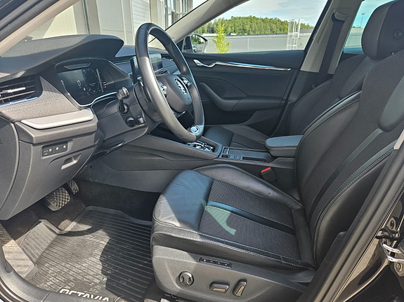 Skoda Octavia 8 of 17