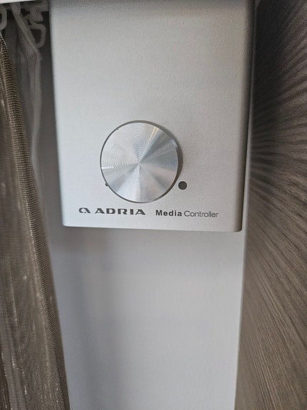 Adria Adora 753UK 11 of 30