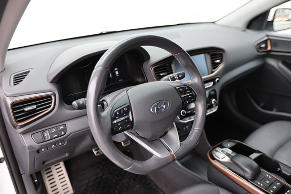 Hyundai IONIQ 14 of 30