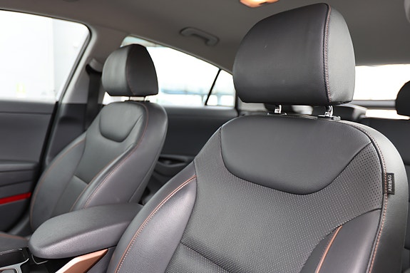 Hyundai IONIQ 15 of 30