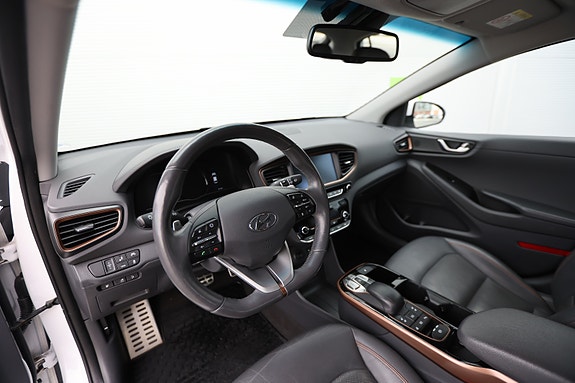 Hyundai IONIQ 13 of 30