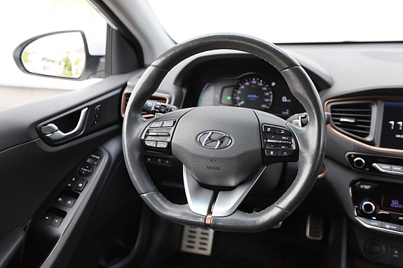 Hyundai IONIQ 22 of 30