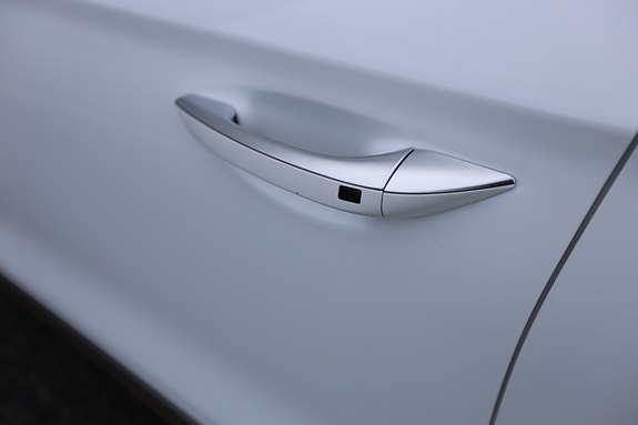 Hyundai IONIQ 7 of 30