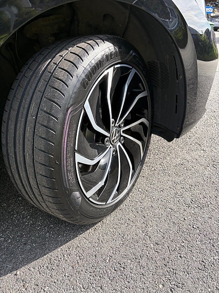 Volkswagen Golf VIII 5 of 15