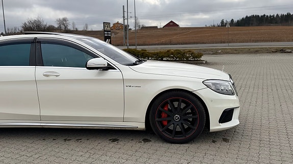Mercedes-Benz S63 11 of 26