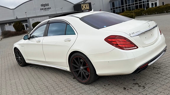 Mercedes-Benz S63 6 of 26