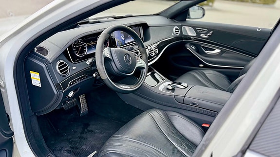 Mercedes-Benz S63 16 of 26