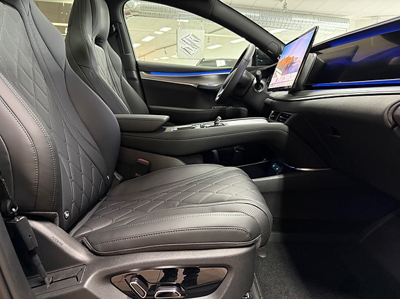 BYD Sealion 7 27 of 30