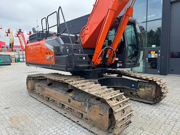 Hitachi ZX 350 LC-7 7 of 17
