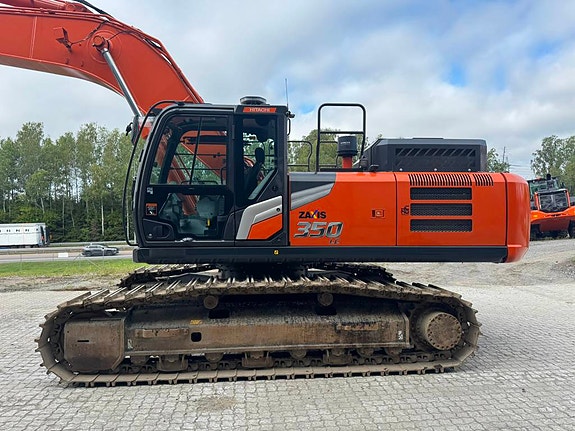 Hitachi ZX 350 LC-7 2 of 17