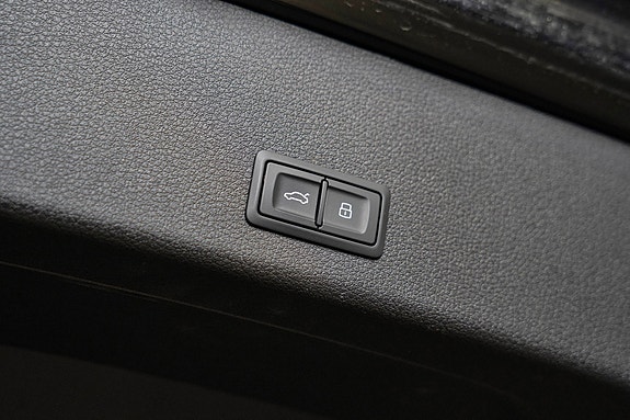 Audi 19 of 30