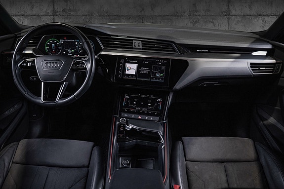 Audi 21 of 30