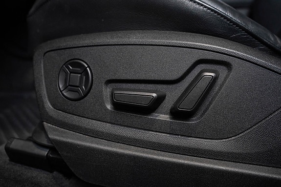 Audi 15 of 30