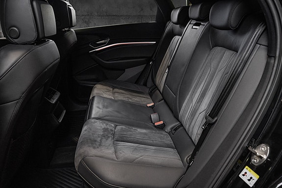 Audi 18 of 30