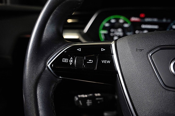 Audi 23 of 30