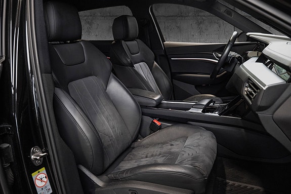Audi 17 of 30