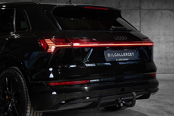 Audi 9 of 30