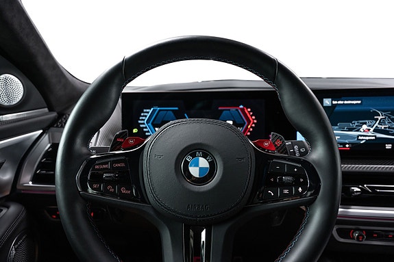 BMW XM 19 of 30