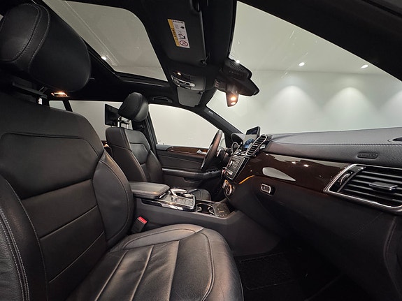 Mercedes-Benz GLS350 d 18 of 30