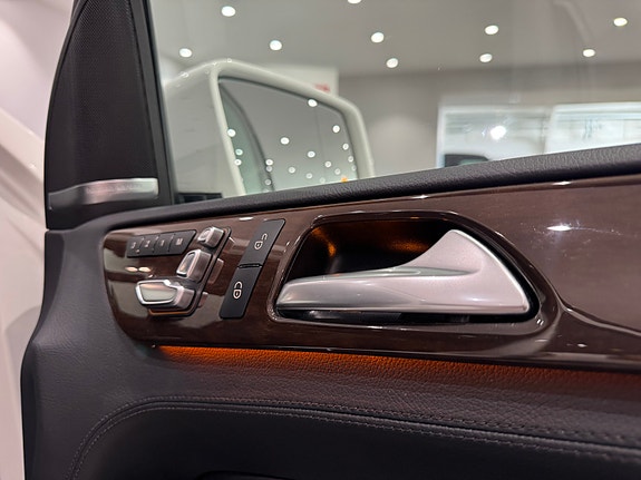 Mercedes-Benz GLS350 d 29 of 30