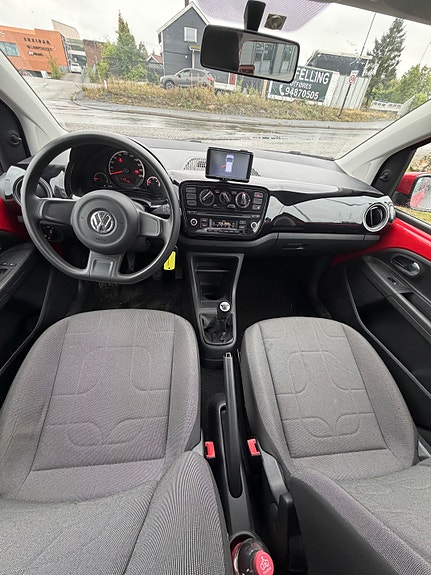 Volkswagen UP! 11 of 14