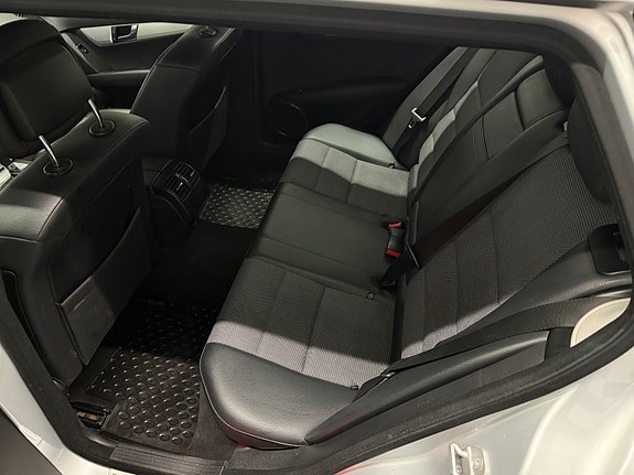 Mercedes-Benz C220 23 of 30
