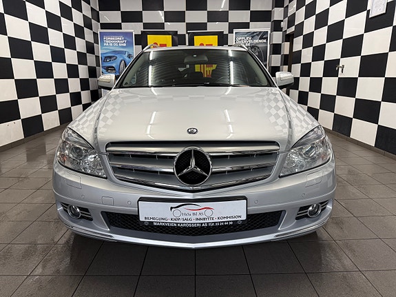 Mercedes-Benz C220 3 of 30