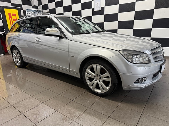 Mercedes-Benz C220 5 of 30
