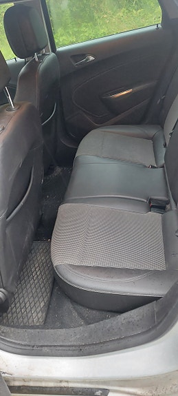 Opel Astra 2 of 10