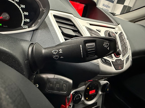 Ford Fiesta 29 of 30