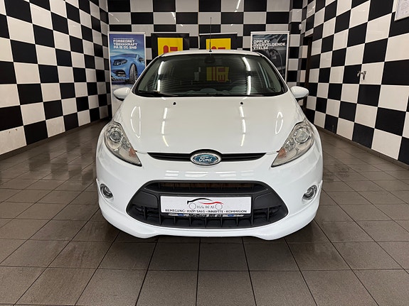 Ford Fiesta 3 of 30