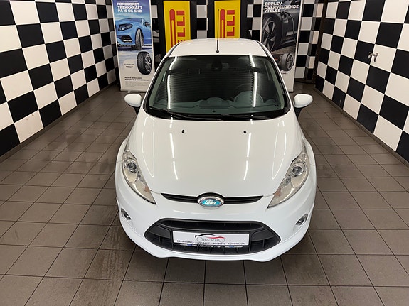 Ford Fiesta 4 of 30