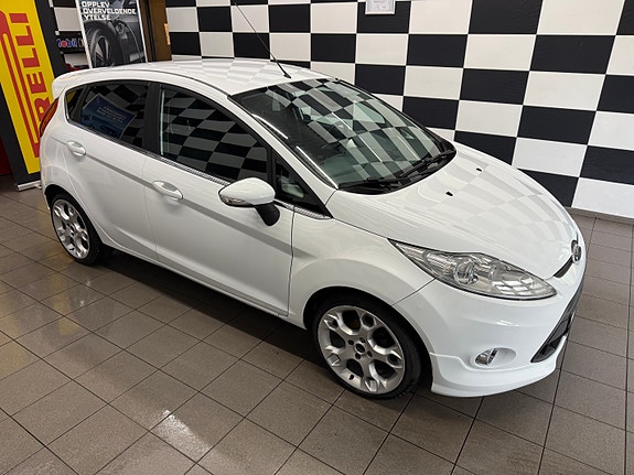 Ford Fiesta 6 of 30