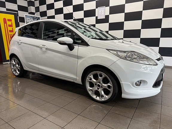 Ford Fiesta 5 of 30