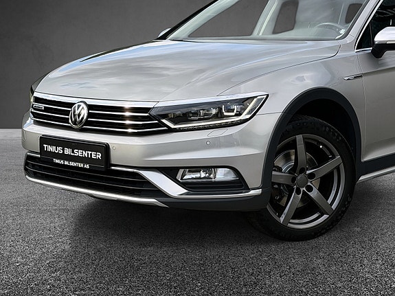 Volkswagen Passat Alltrack 4 of 26