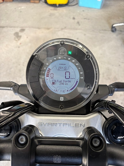 Husqvarna Svartpilen 125 15 of 22