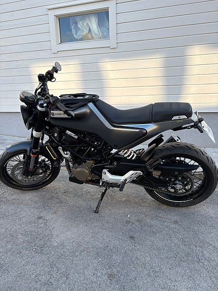 Husqvarna Svartpilen 125 5 of 22