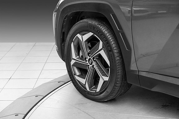 Hyundai Tucson 7 of 30